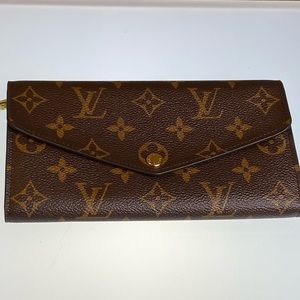 BRAND NEW LOUIS VUITTON SARAH WALLET